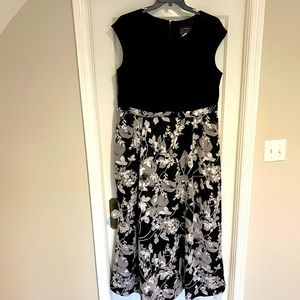 Chic Formal dress with gray floral overlay skirt
